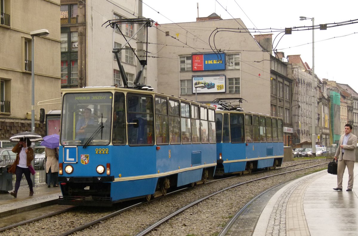 19.09.2011, Polen, Wroclaw/Breslau: Tw Konstal 105Na. Der bekannteste polnische Straßenbahn-Triebwagen wurde 1974 bis 1994 von Konstal (heute „Alstom Konstal S. A.“) in Chorzów hergestellt. Er wurde ständig modernisiert.
