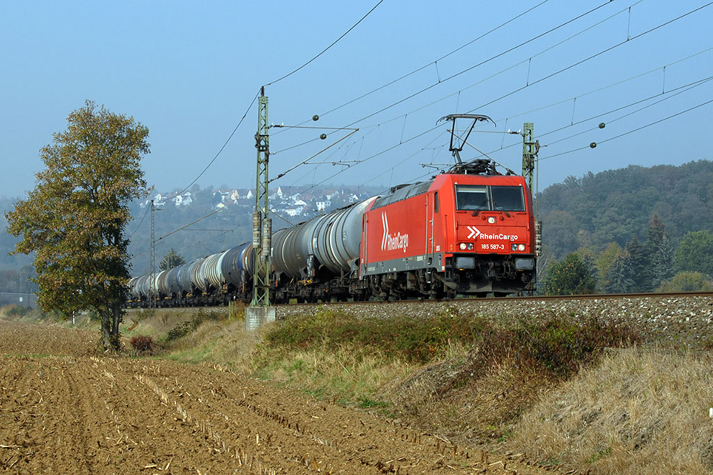 19.10.2018 Streckenabschnitt Uhingen 185 587-3