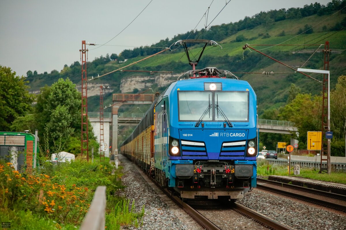 192 014 RTB Cargo mit ARS-Altmann in Thüngersheim, August 2021.