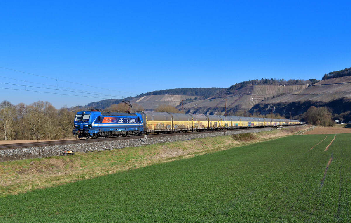 192 016 mit einem ARS Altmann am 09.03.2022 bei Himmelstadt.