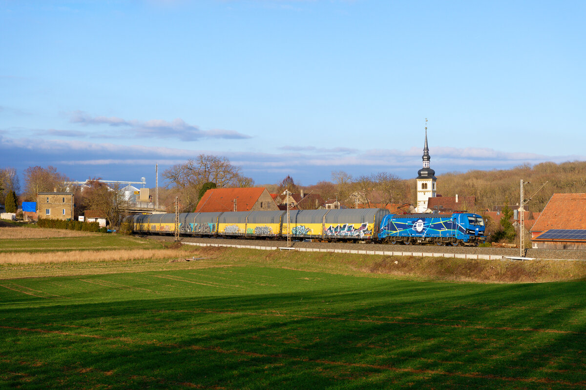 192 104 EGP mit einem ARS Altmann Autotransportzug bei Gnötzheim Richtung Ansbach, 27.02.2021