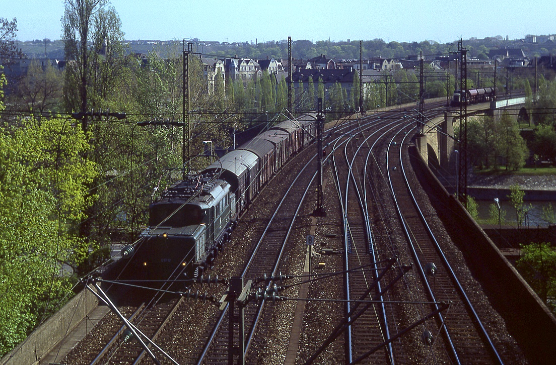 193 012, Stuttgart Bad Cannstadt, 27.04.1984.

