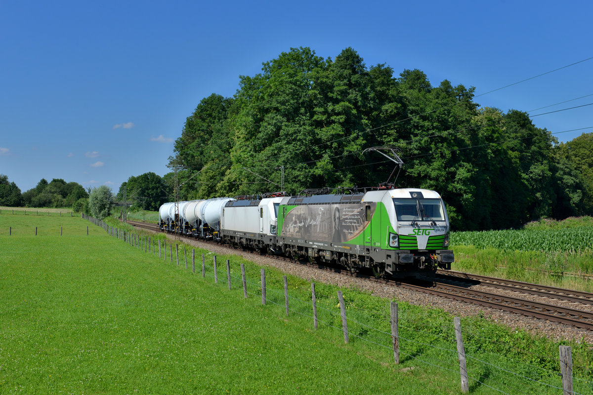 193 204 + 193 247 mit einem Knickkesselzug am 19.07.2016 bei Vogl. 