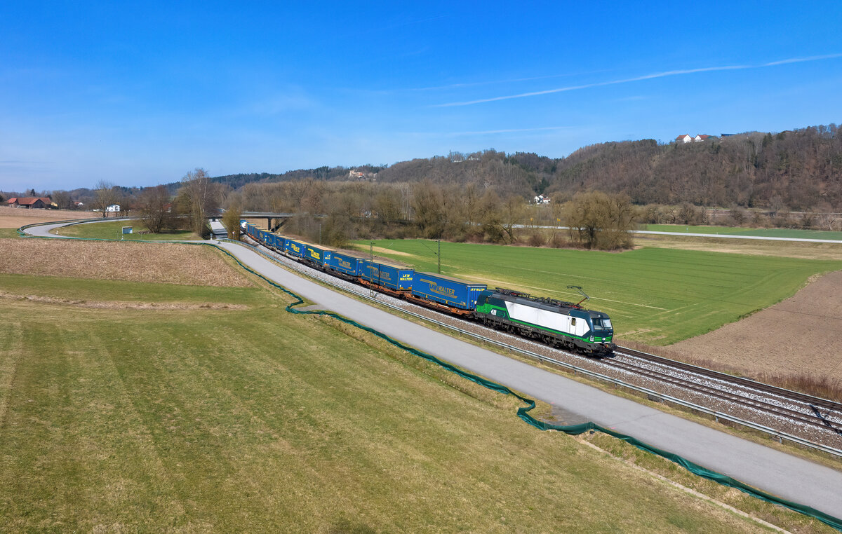 193 206 mit DGS 43945 am 21.03.2023 bei Einöd.