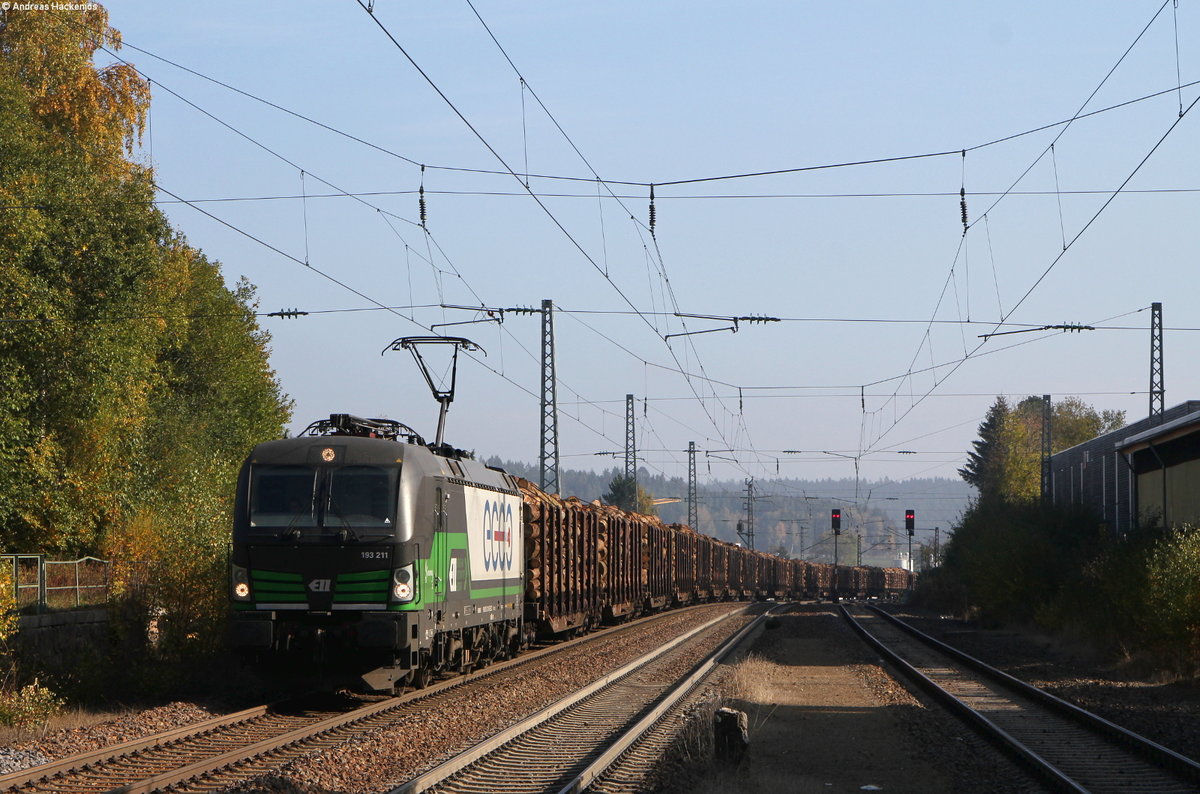 193 211 mit dem DGS 98209(Immendingen-Augsburg Rbf) in St.Georgen 21.10.18