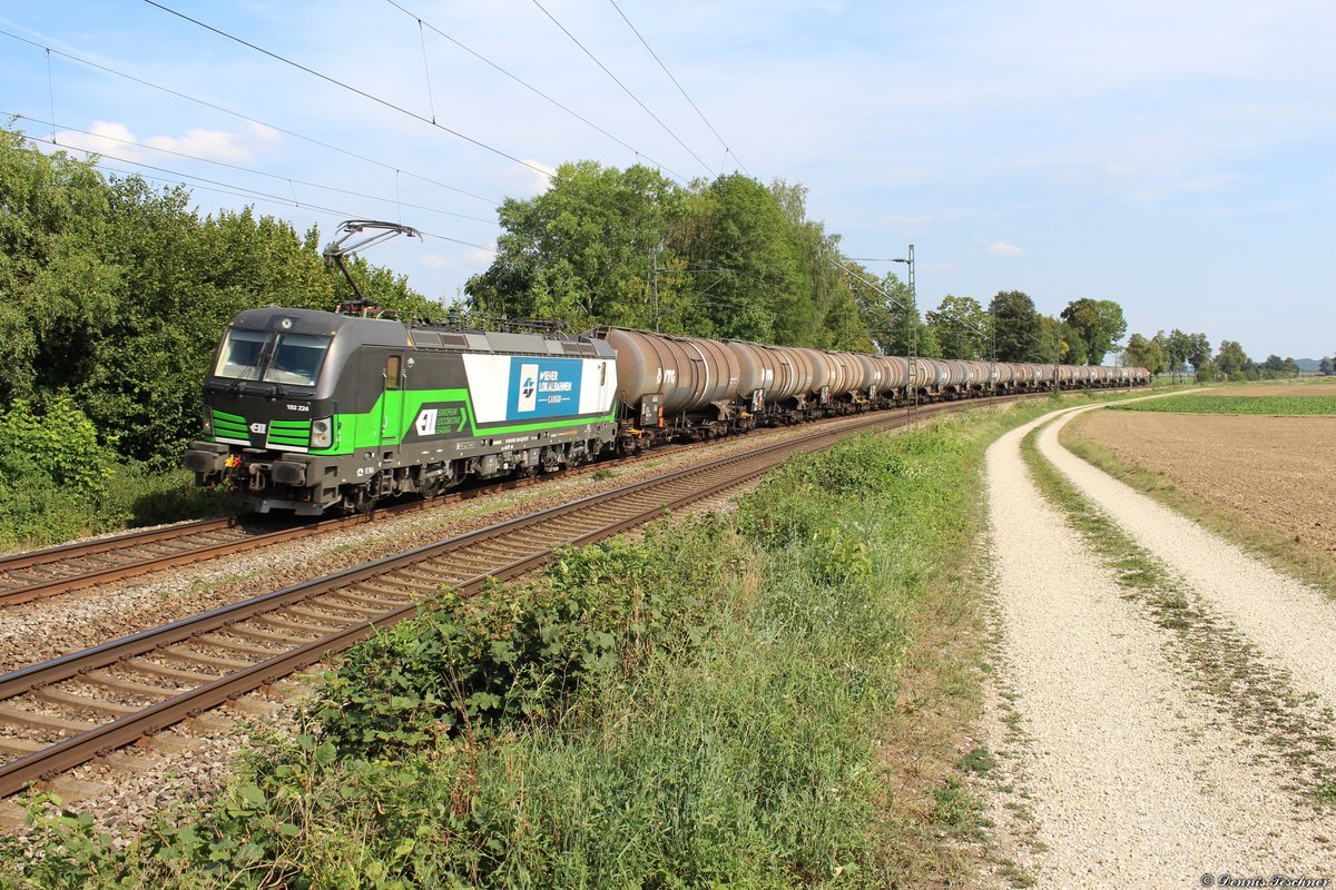 193 224 WLC mit Kesselwagen bei Langenisarhofen nordwärts unterwegs am 29.07.2018
