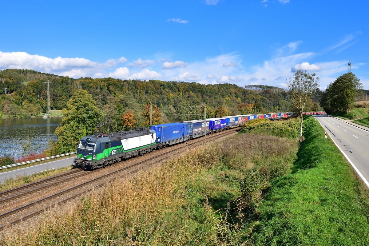 193 234 mit DGS 40670 am 19.10.2020 bei Sandbach.
