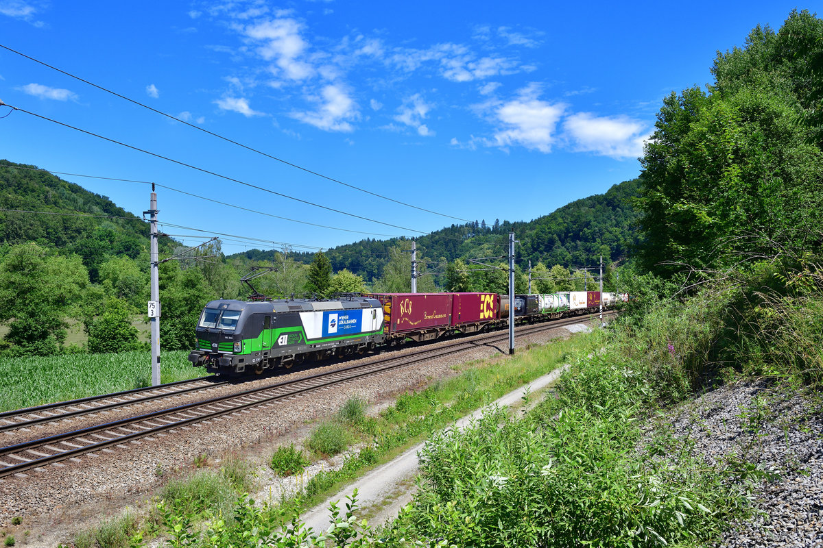 193 236 mit einem KLV am 01.07.2020 bei Wernstein am Inn.