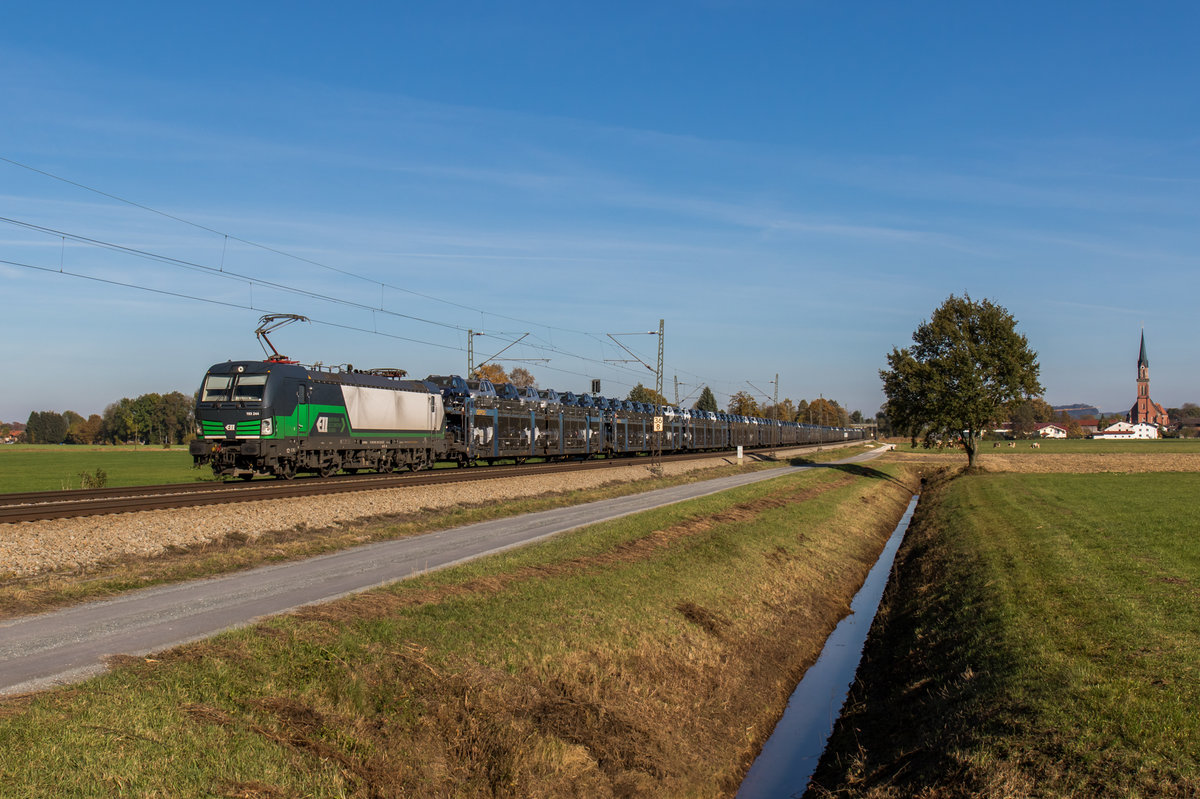 193 244 der LTE fährt mit einem Umleiter bei Übersee in Richtung München, aufgenommen am 31. Oktober 2016.