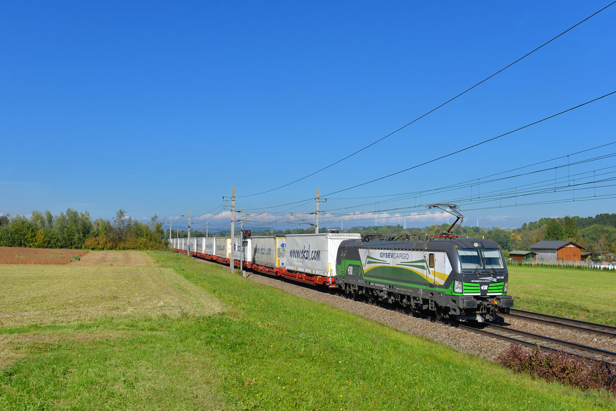 193 245 mit DGS 41199 am 30.09.2017 bei Riedau. 