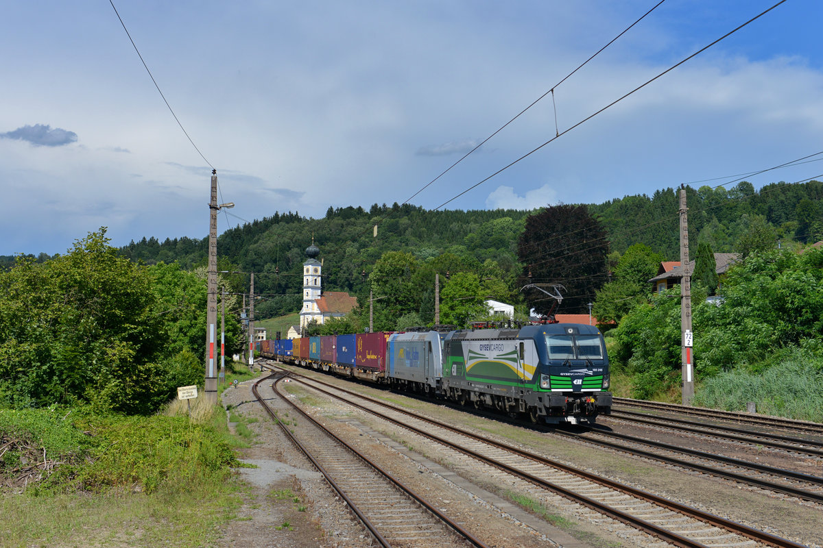 193 246 + 185 673 mit DGS 40679 am 19.07.2017 in Wernstein am Inn.