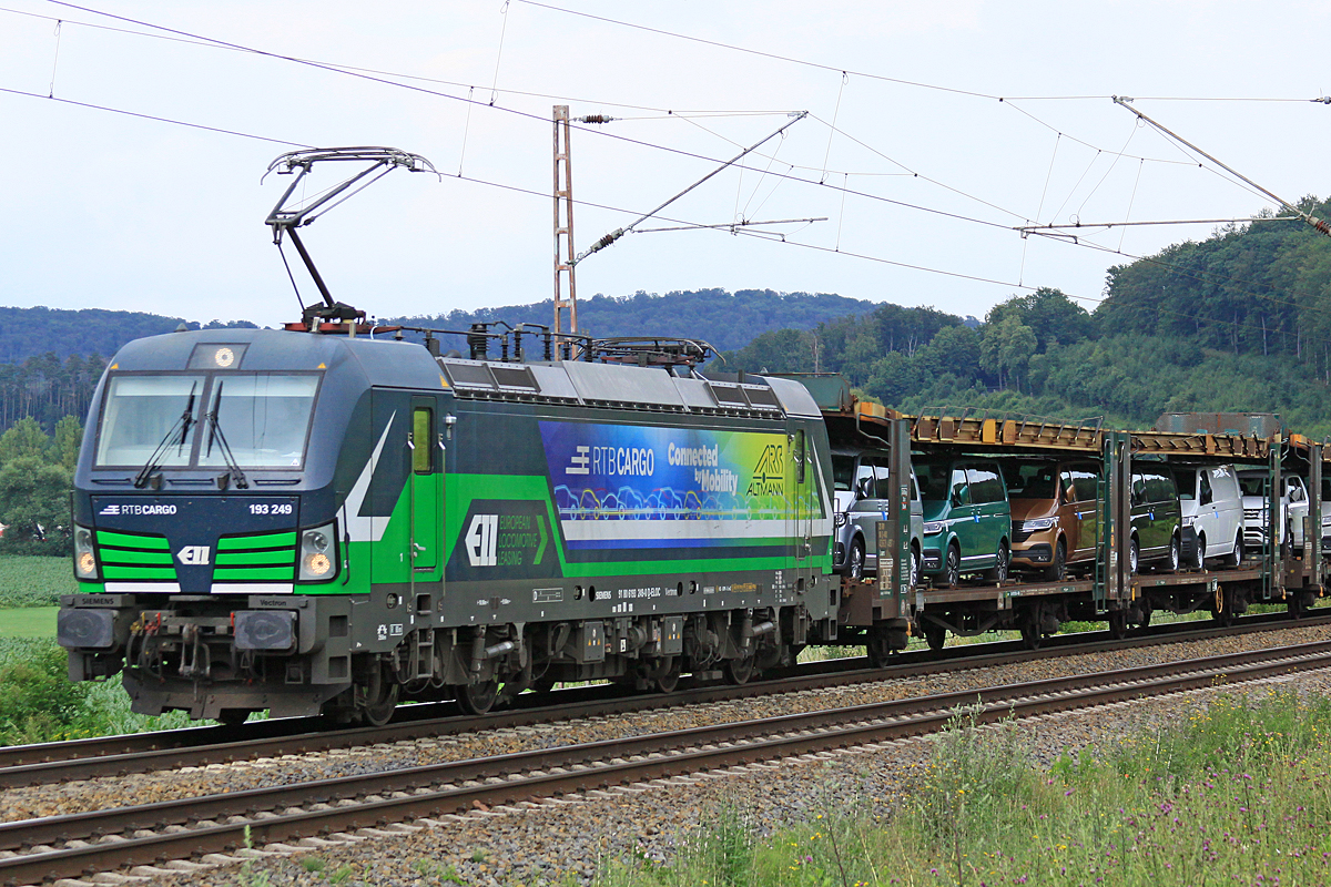 193 249 RTB Cargo  am 10.07.2020 nördlich von Salzderhelden am BÜ 75,1 in Richtung Göttingen