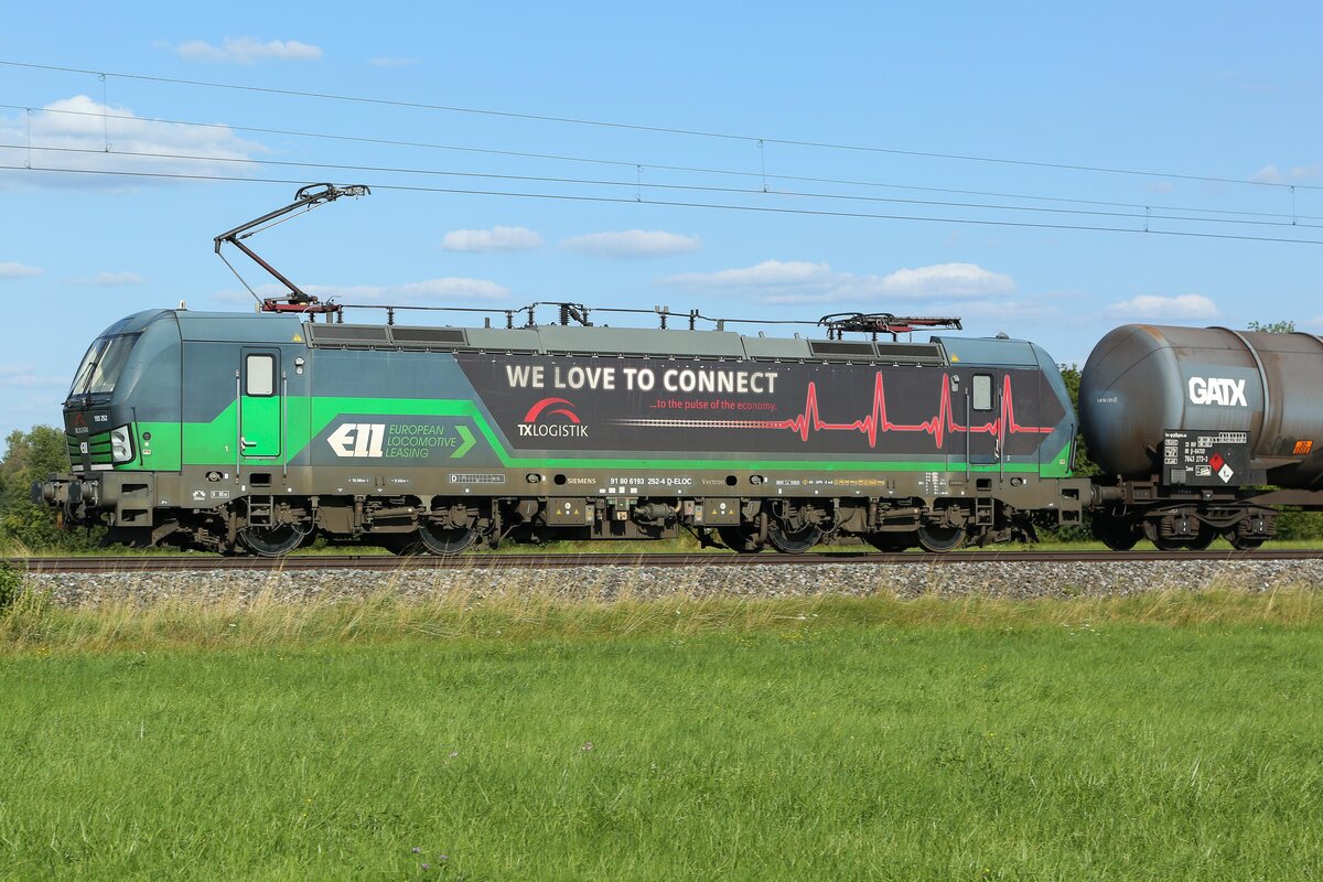 193 252 ELL/TXL  We love to connect  mit einem Containerzug bei Muhr am See 18.08.2025  