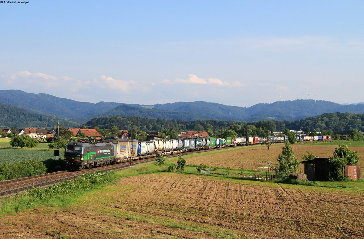 193 256-5 mit dem DGS 40250 (Gallarate-Aachen West) bei Kollmarsreute 16.5.20