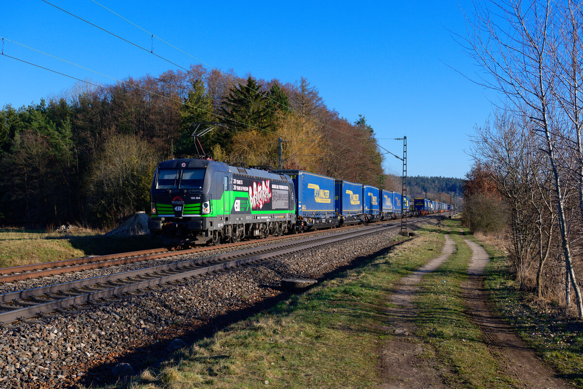 193 264 ELL/TXL  Born to Rail  mit einem LKW-Walter KLV-Zug bei Postbauer-Heng Richtung Nürnberg, 02.03.2021