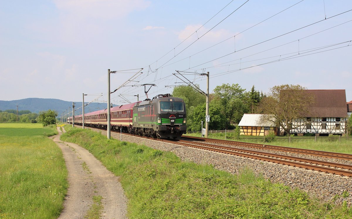 193 274 fuhr am 25.05.19 mit einem Fußballsonderzug von München nach Berlin. Hier ist der Zug in Etzelbach zu sehen. Gruß an den TF!!