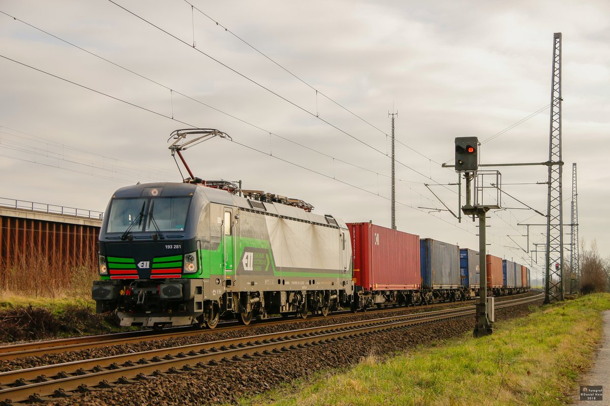 193 281 ELL Vectron mit Container in Köln Porz Wahn, am 14.01.2018.