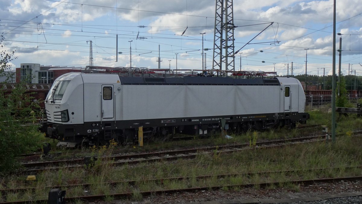 193 295 wartet am 15.September 2017 in Aalen auf den nächsten Einsatz
