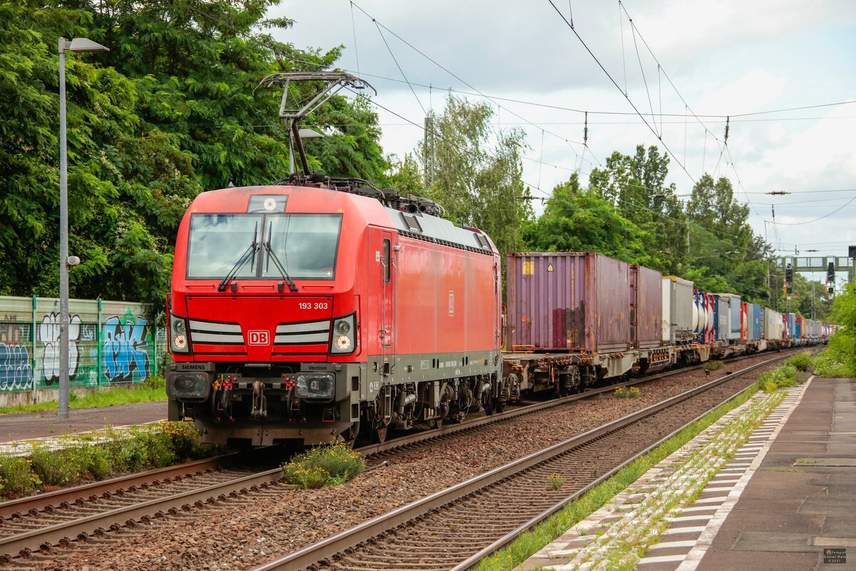 193 303 DB Vectron in Königswinter, Juli 2021.