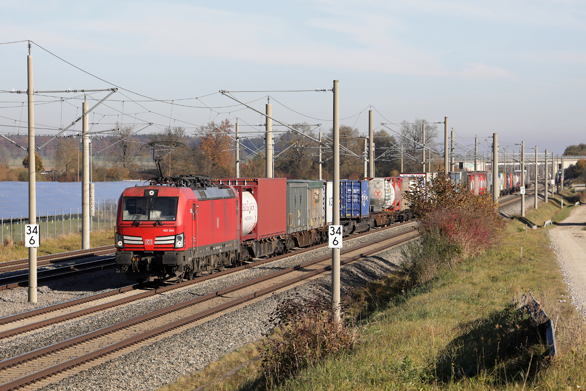 193 304 mit Containern bei Hattenhofen, 28.10.2021