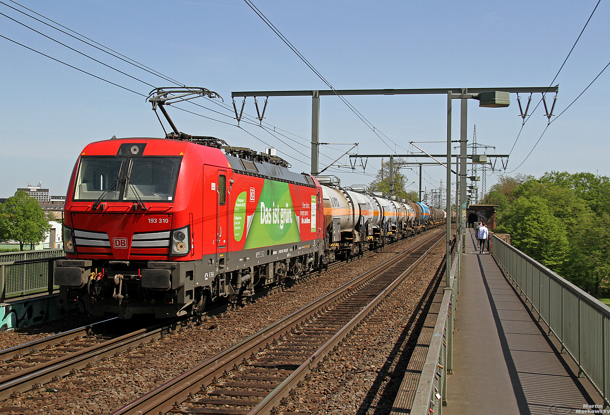 193 310 auf der Kölner Südbrücke am 22.04.2019