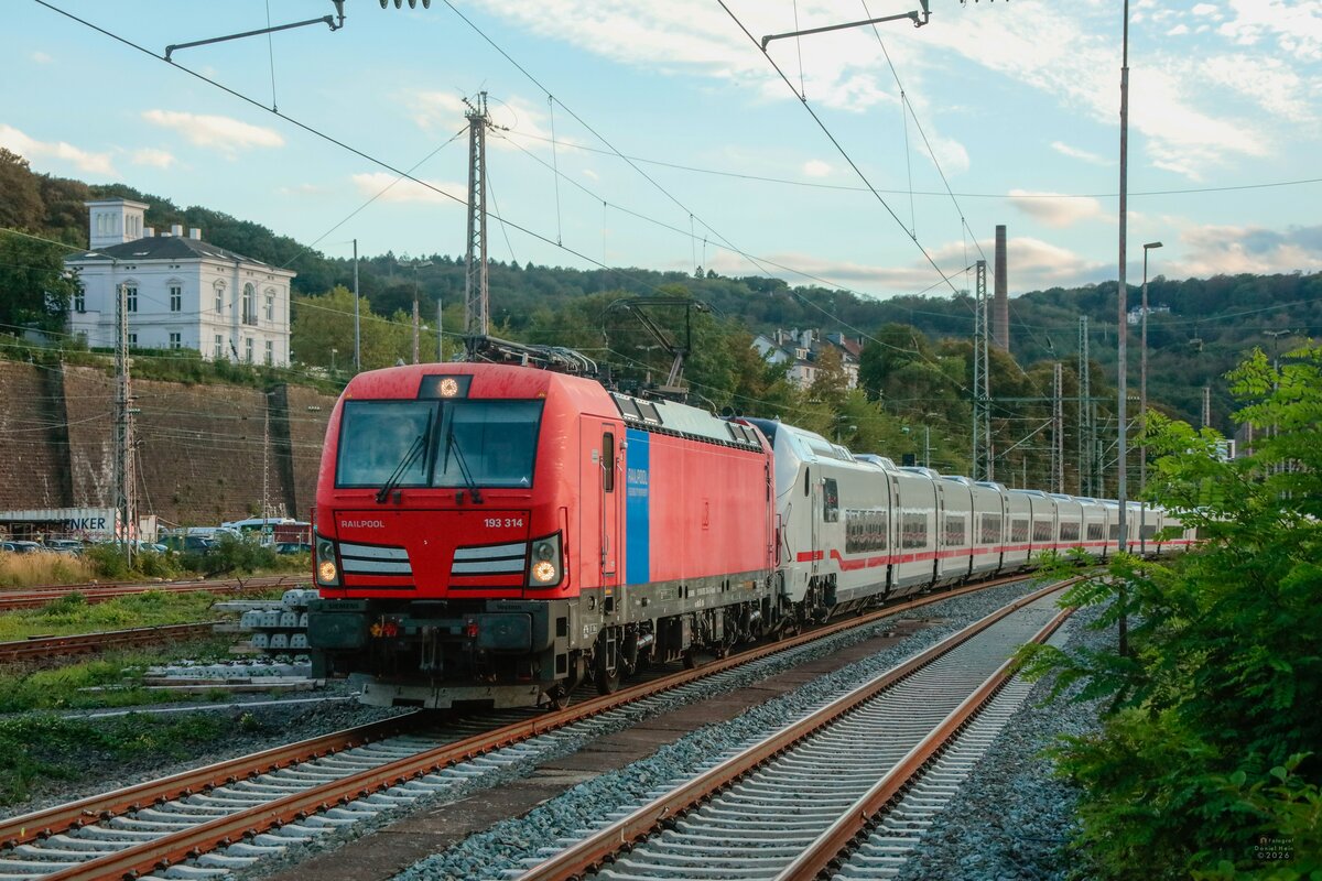 193 314 Railpool mit DB ICE-L Talgo 1823 in Wuppertal, September 2026.