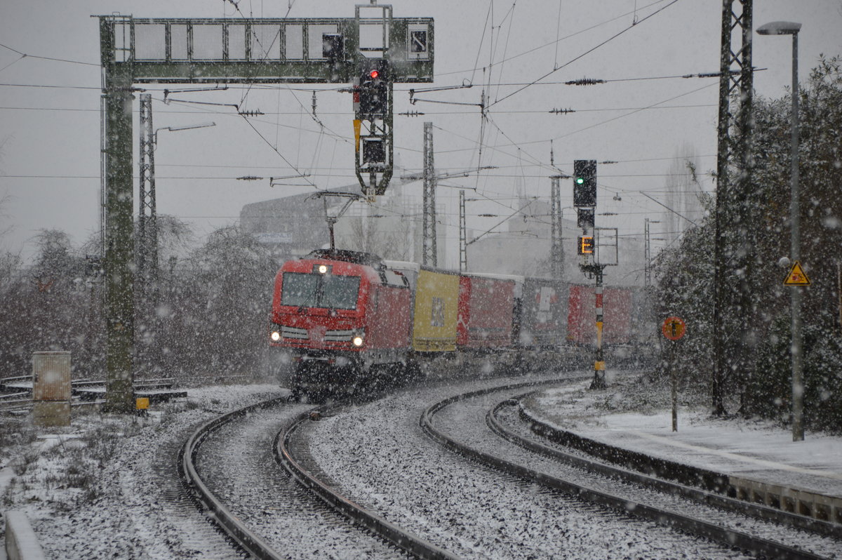 193 336 in Oberlahnstein

Aufnahme Ort: Oberlahnstein

Aufnahme Datum: Januar 2019