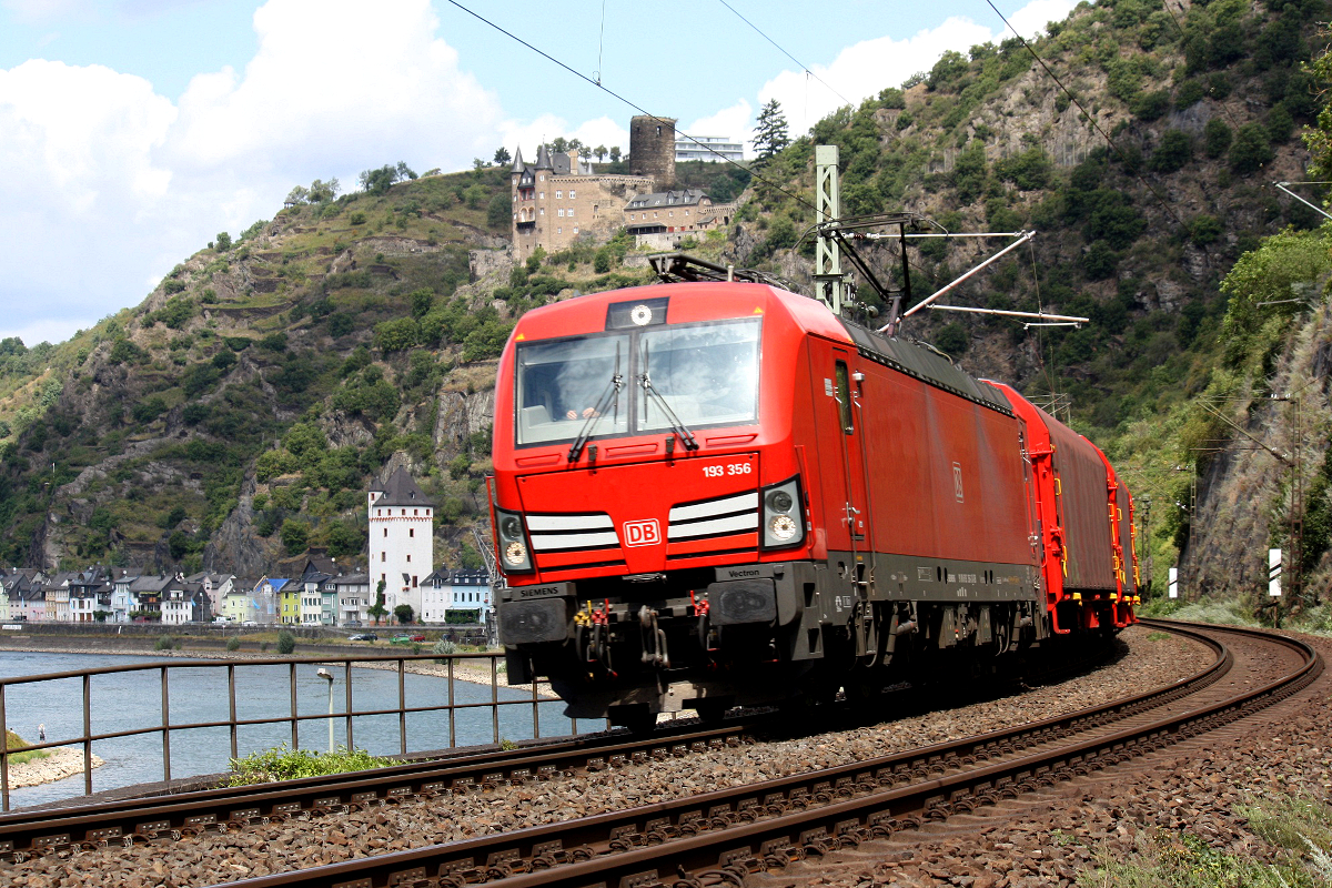 193 356 DB Vectron am 28.07.2020 in St Goarshausen Güterverker rechtsrheinisch. 