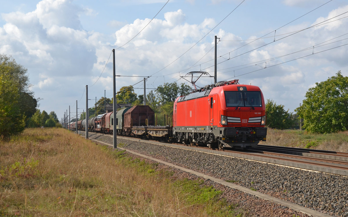 193 385 führte am 24.09.19 einen gemischten Güterzug durch Brehna Richtung Bitterfeld.