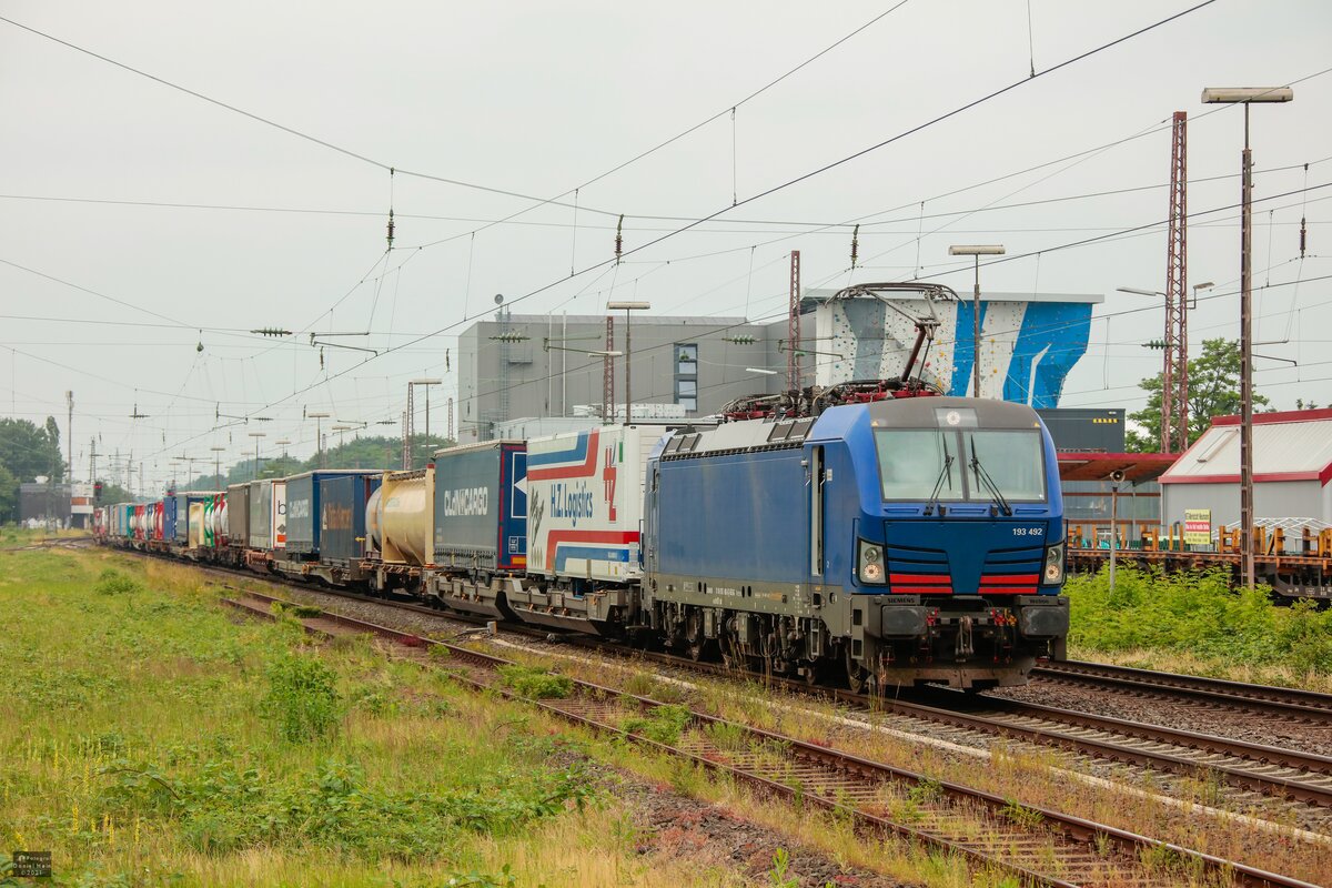 193 492 in Hilden, Juni 2021.