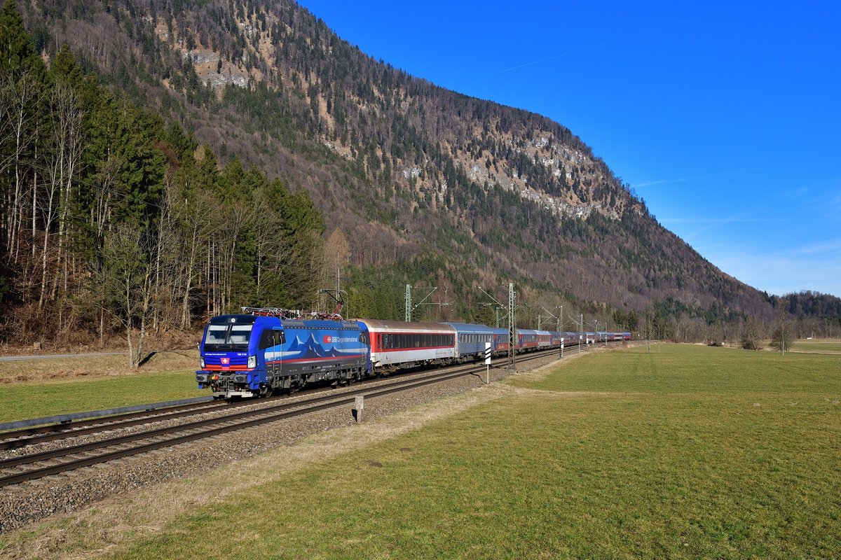 193 516 mit DPF 1389 am 22.02.2020 bei Niederaudorf.