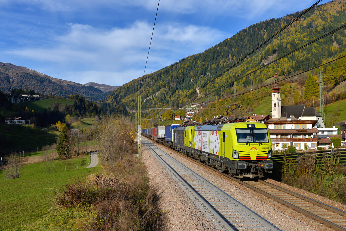 193 551 + 193 556 mit TEC 40561 am 28.10.2017 bei Novale. 