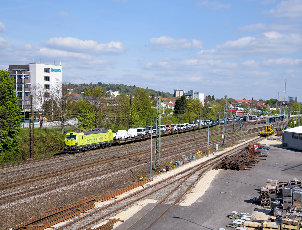 193 552 TXL mit DGS 48826 Falconara Marittima-Rheinhausen bei Oberesslingen Ri.Kornwestheim am 23.4.2017.