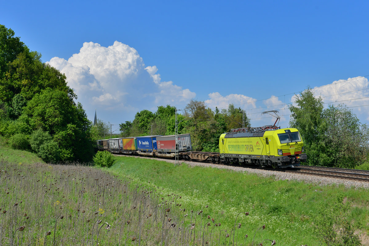 193 553 mit DGS 43159 am 18.05.2017 bei Fahlenbach. 