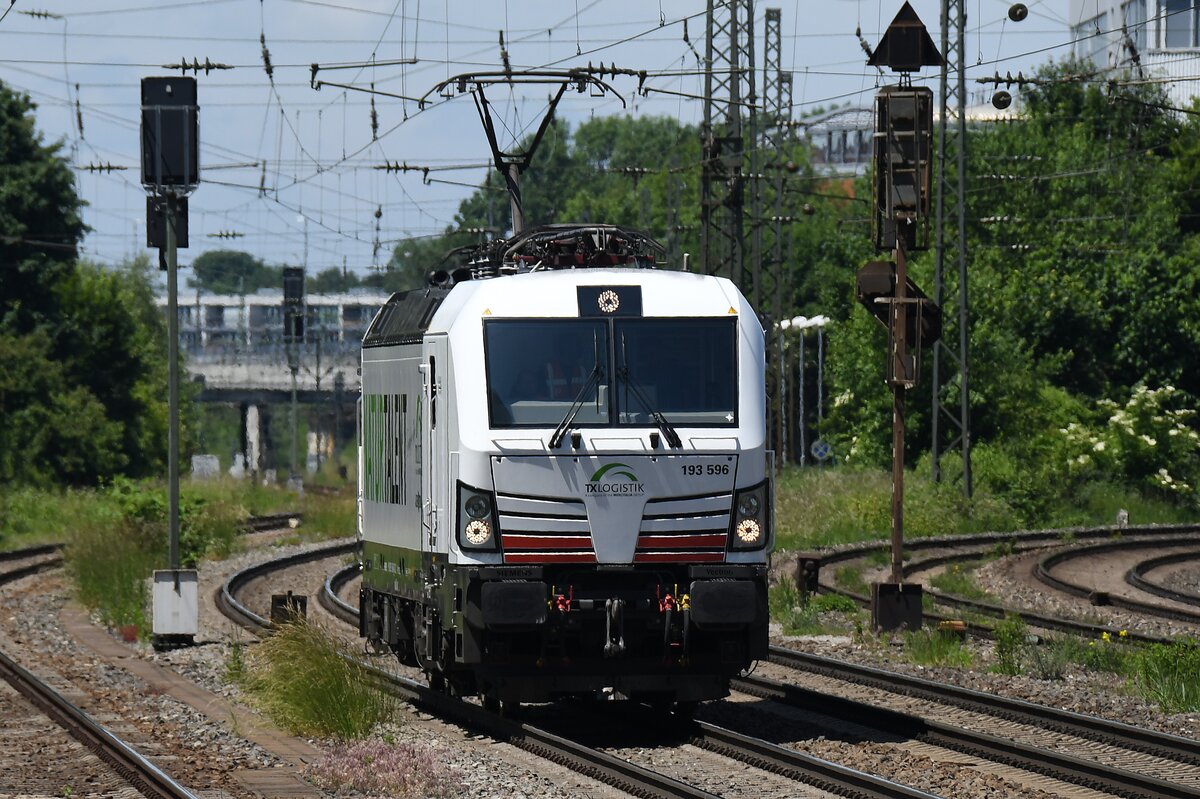 193 596 am 04.06.22 am Münchner Heimeranplatz