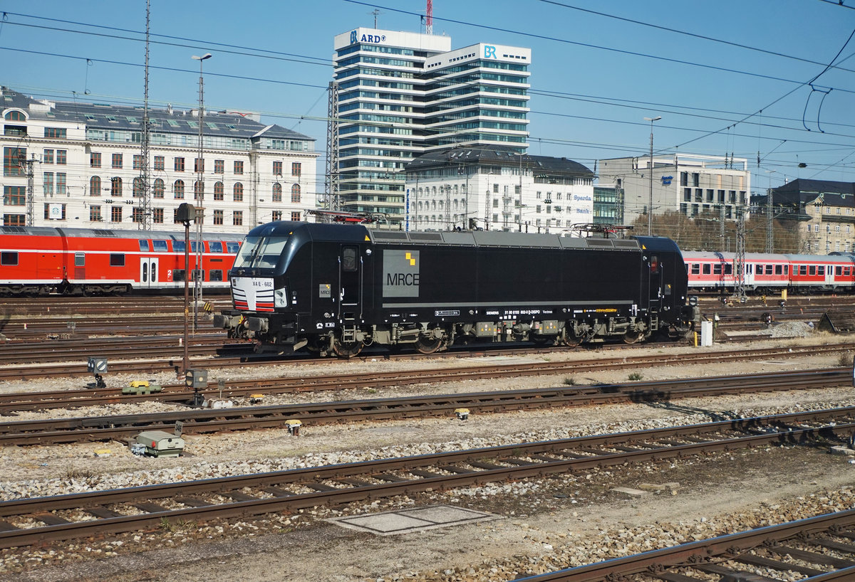 193 602-0 von MRCE, am 18.3.2016 nahe München Hackerbrücke. 
Aufgenommen aus dem EC 114  Wörthersee .