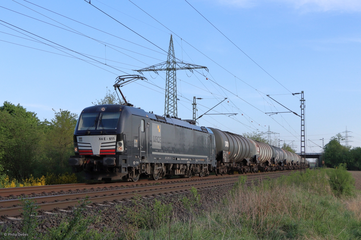 193 611-1 (MRCE, vmtl. DB) mit einem Kesselzug in Ratingen Lintorf, 28. April 2022