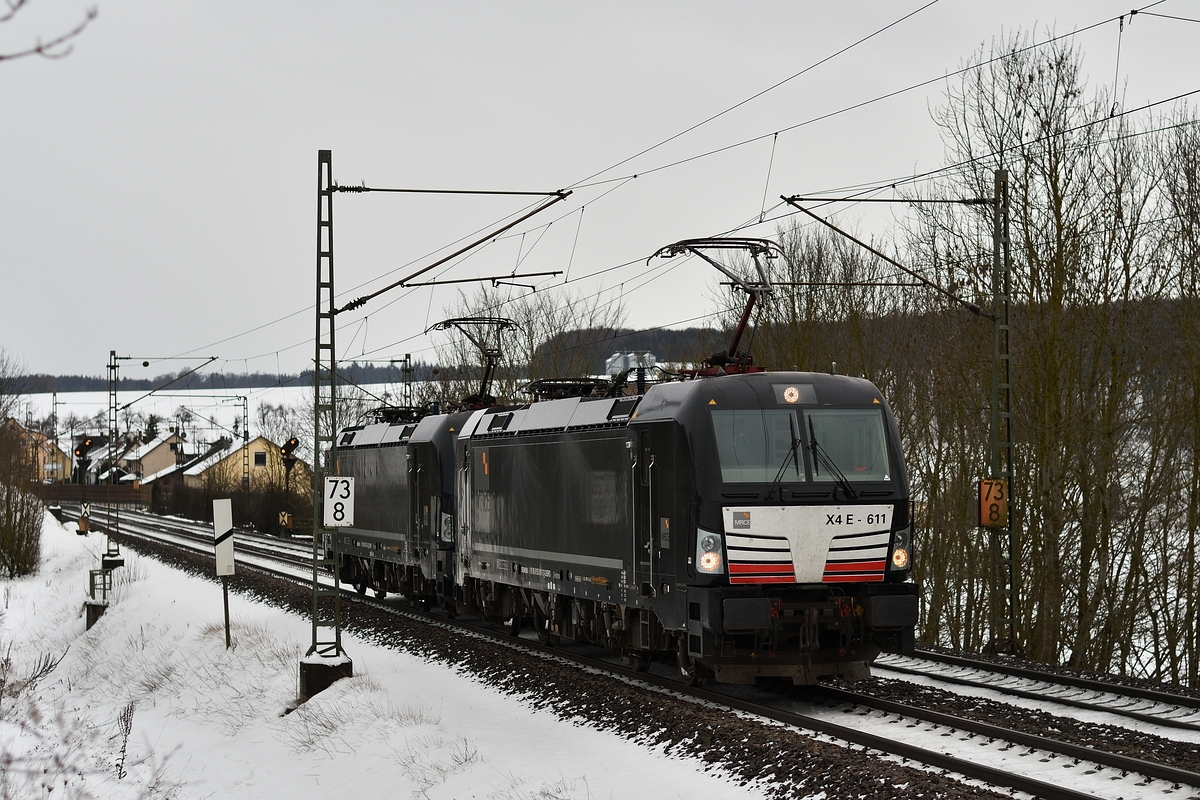 193 611 und 193 610 fuhren am 12. Januar 2018 von Ulm kommend durch Lonsee.