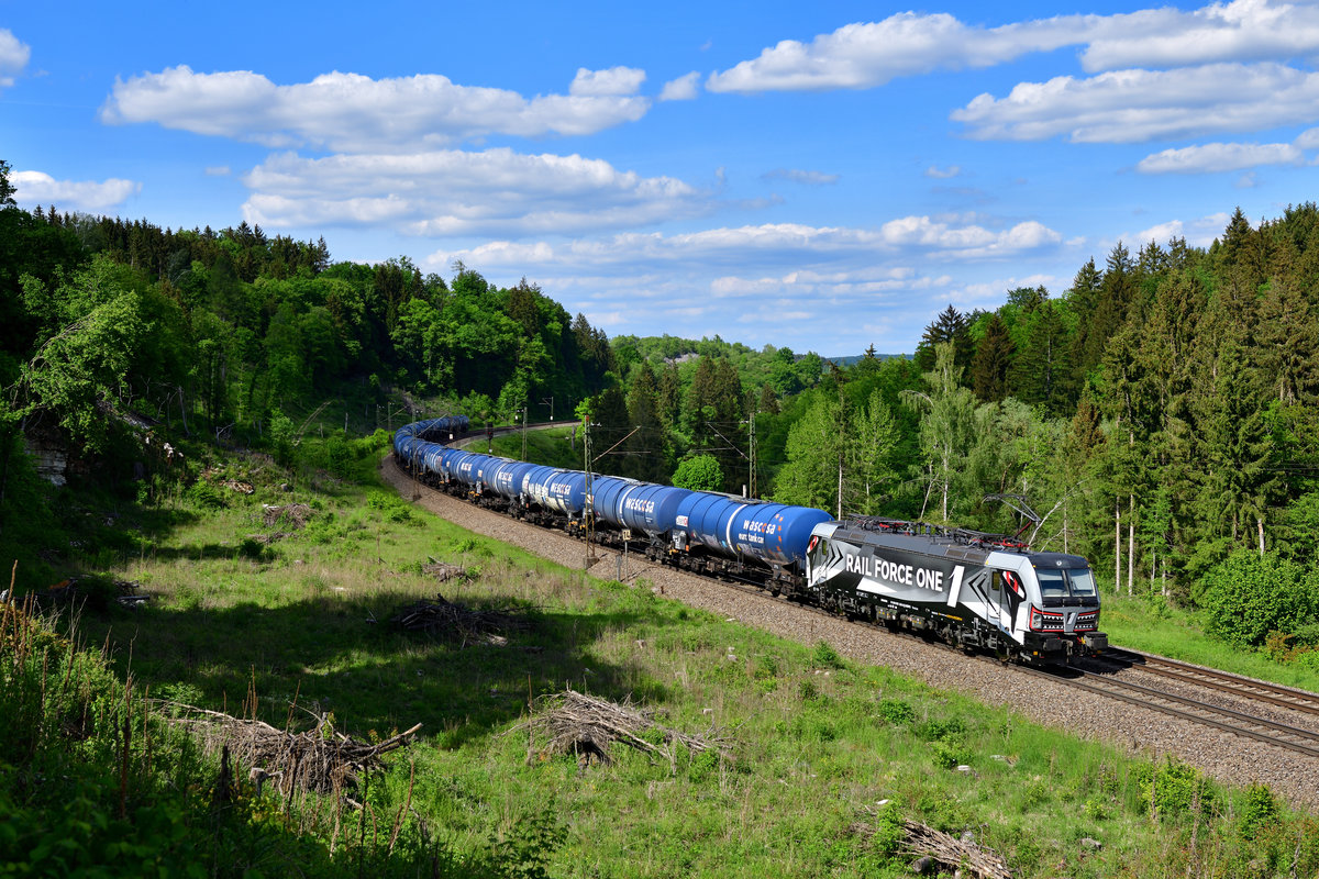 193 623 mit DGS 45795 am 27.05.2020 bei Gundelsheim.