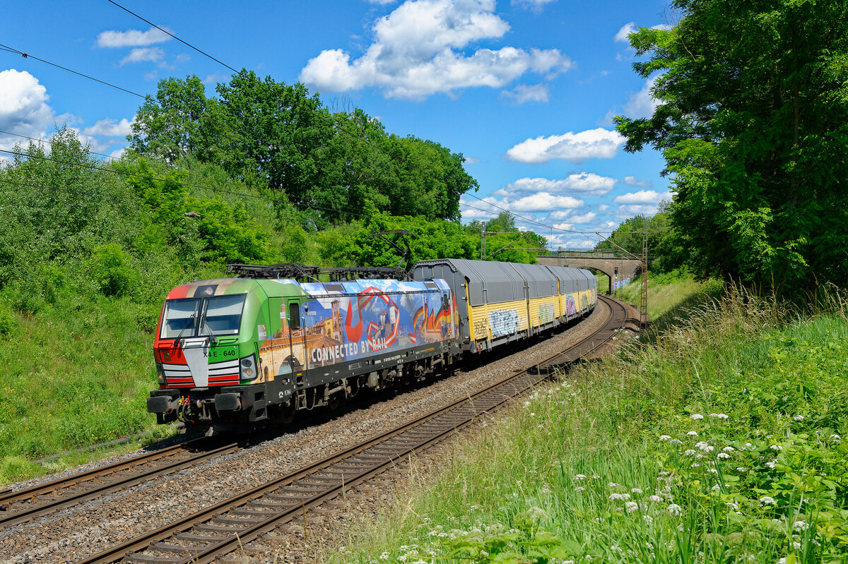 193 640 MRCE/TXL  Connected by Rail  mit einem ARS Altmann Autotransportzug bei Postbauer-Heng Richtung Nürnberg, 26.06.2020