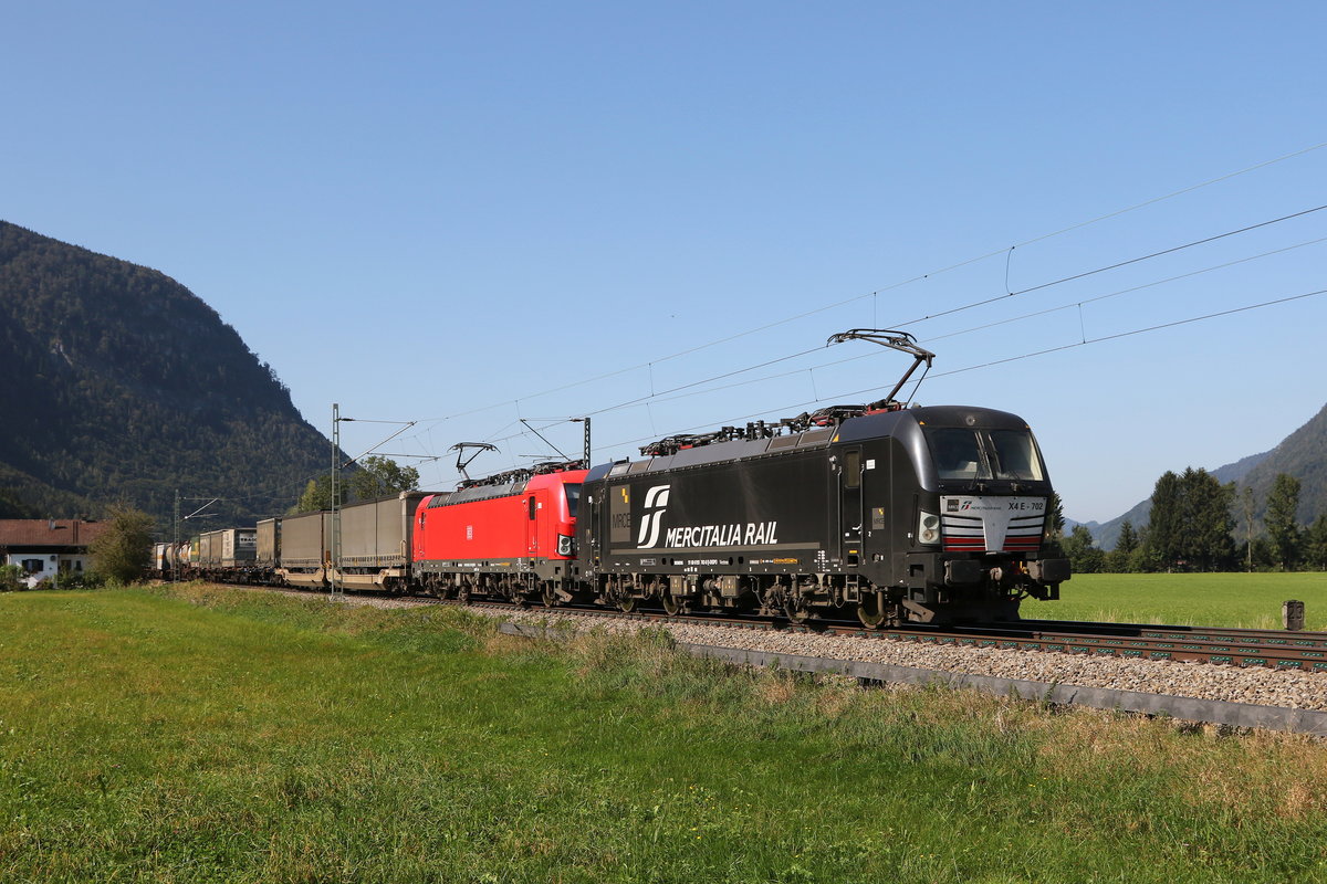 193 702 und 193 311 aus München kommend am 15. September 2020 bei Niederaudorf im Inntal.