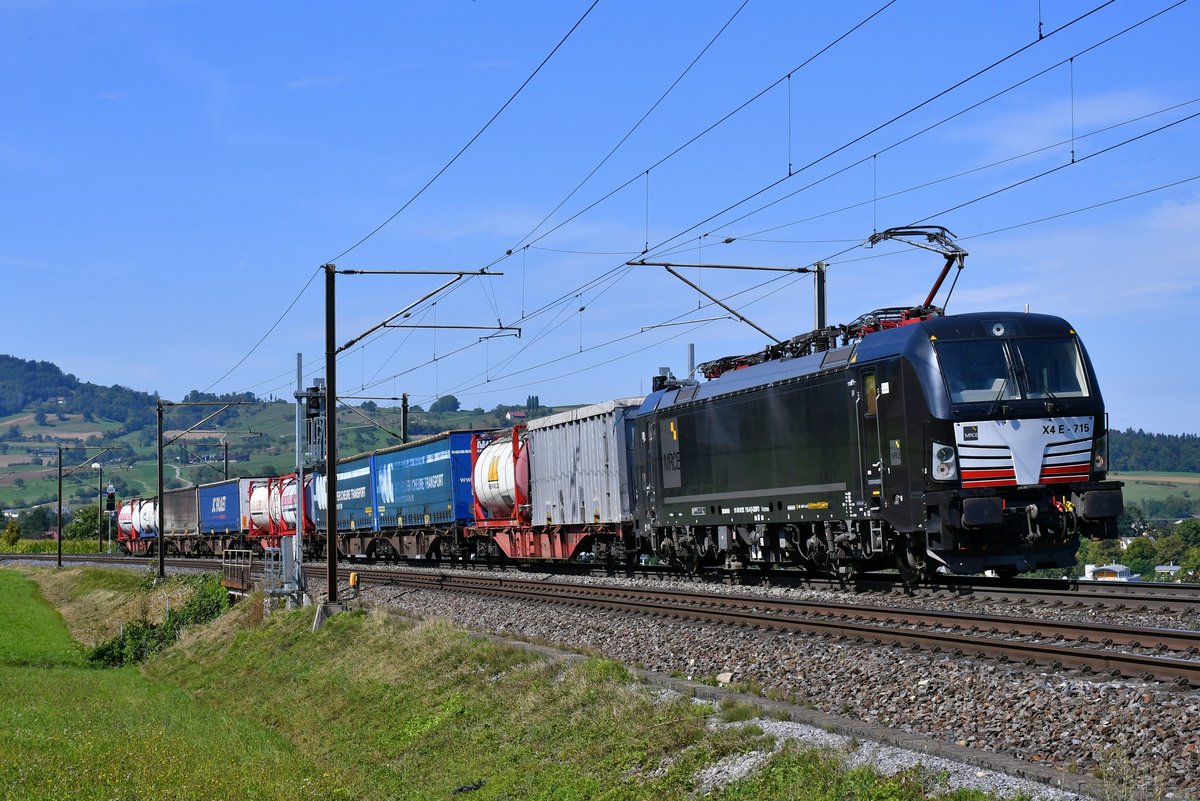 193 715 mit einem kurzen UKV bei Frick AG (CH) in Richtung Süden, aufgenommen am 05.09.2020.