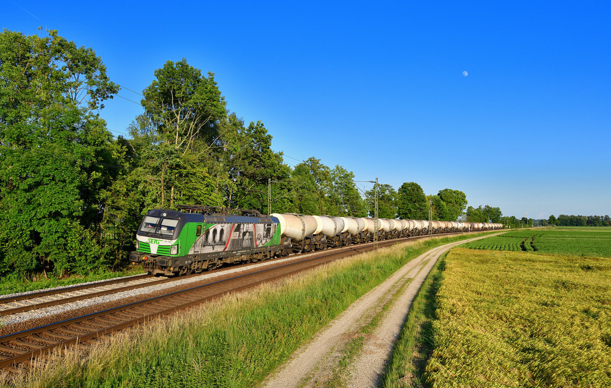 193 746 mit DGS 46192 am 11.06.2022 bei Langenisarhofen.