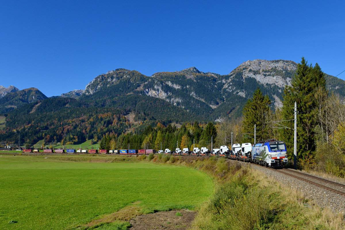 193 773 mit GAG 43831 am 14.10.2017 bei Haus im Ennstal. 