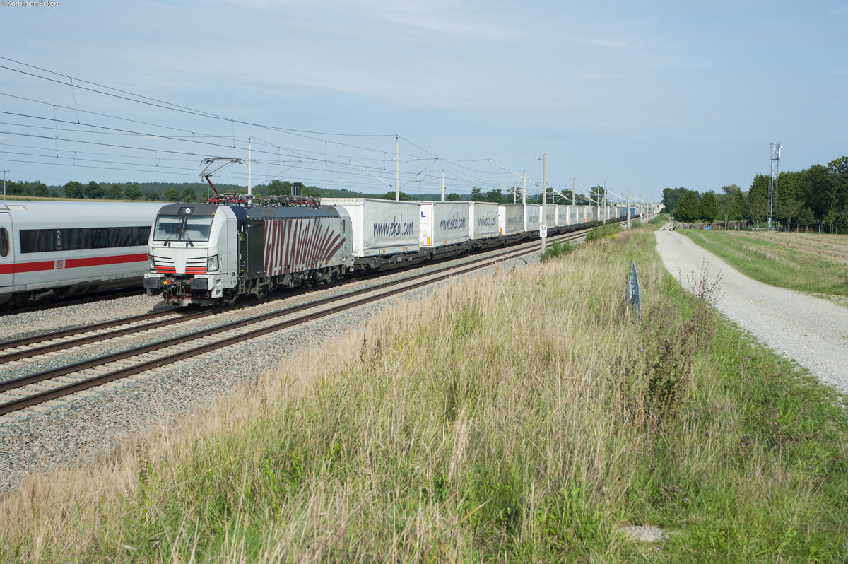 193 774 mit einem KLV-Zug bei Hattenhofen Richtung Augsburg, 22.08.2017