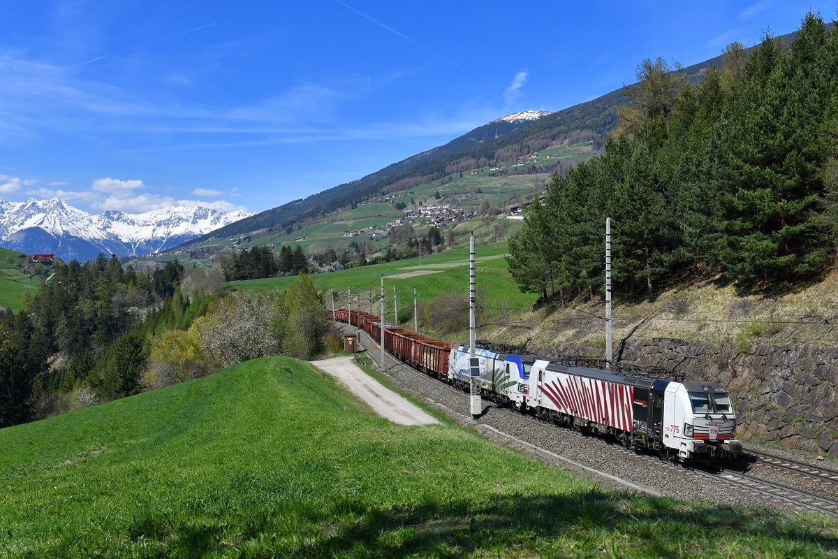 193 775 + 193 773 mit GAG 44131 am 21.04.2018 bei Mühlbachl.