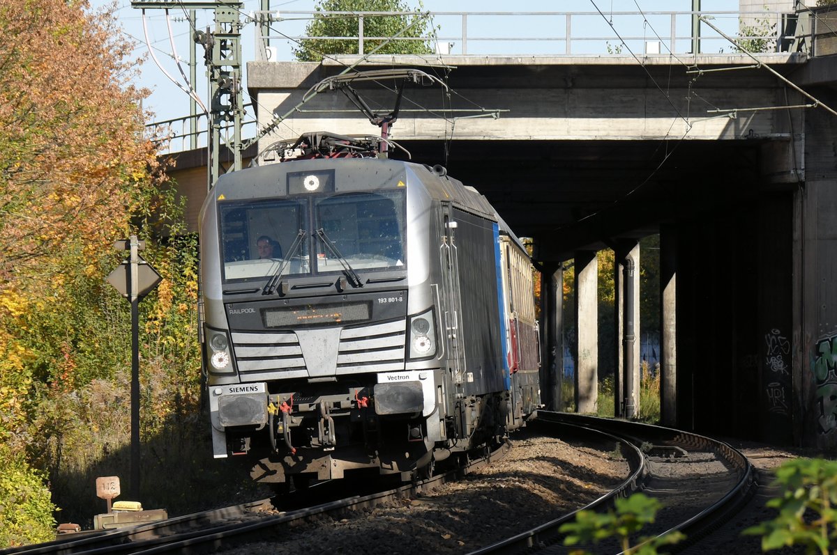 193 801 am 23.10.16 bei der Ausfahrt München Ost