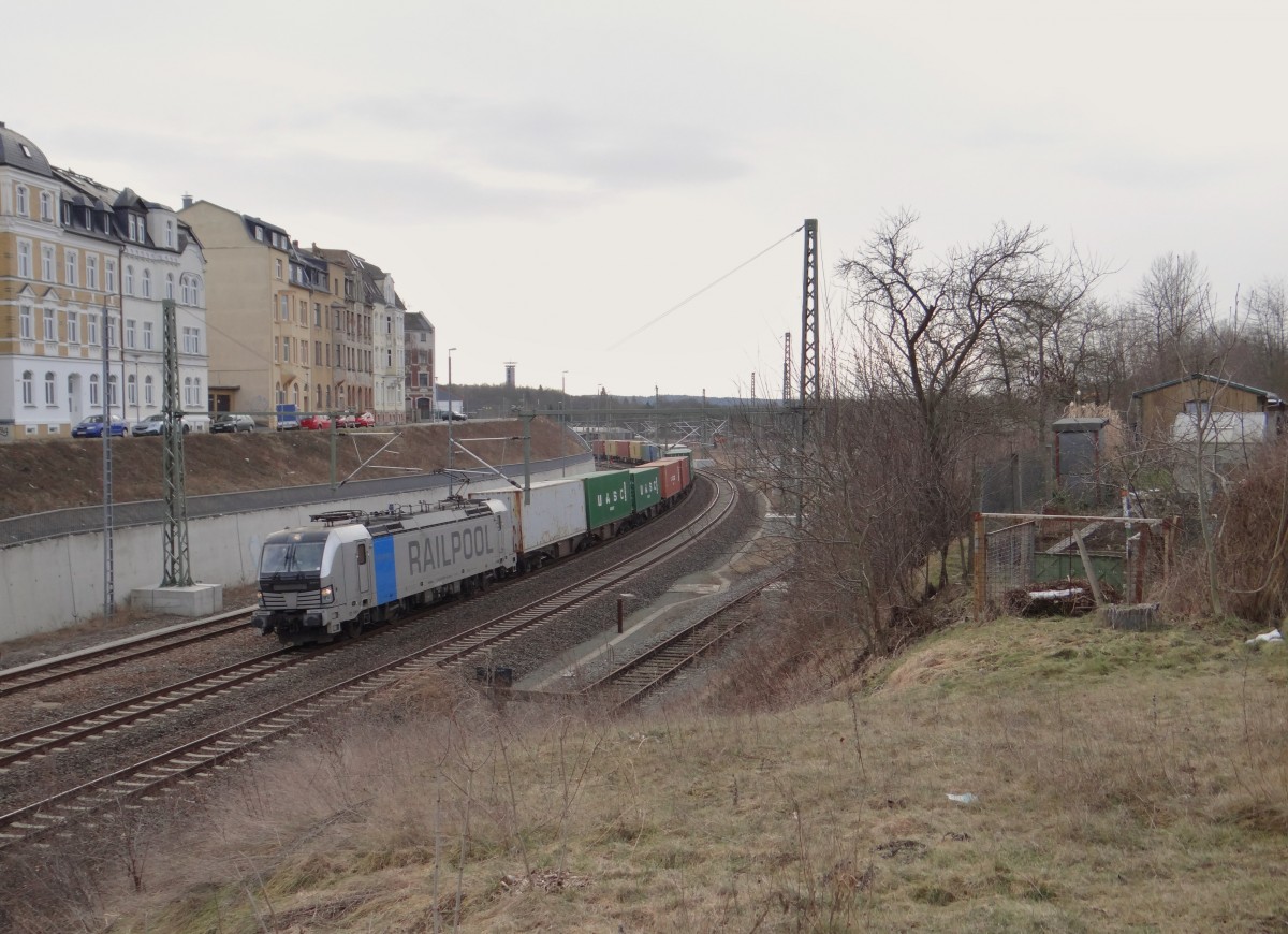 193 801 fuhr am 21.02.15 durch Plauen/V. Gruß an den Tf zurück!