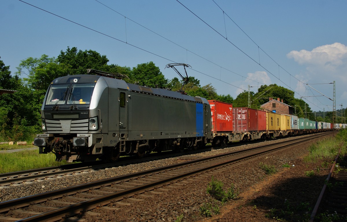 193 804-2 von RAILPOOL ist mit einen Containerzug bei Vollmerz unterwegs am 03.06.14.