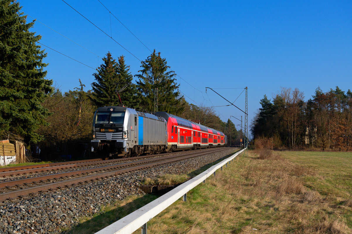 193 805 Railpool/DB Regio mit RE 4966 (Nürnberg Hbf - Coburg) bei Bamberg, 24.03.2021